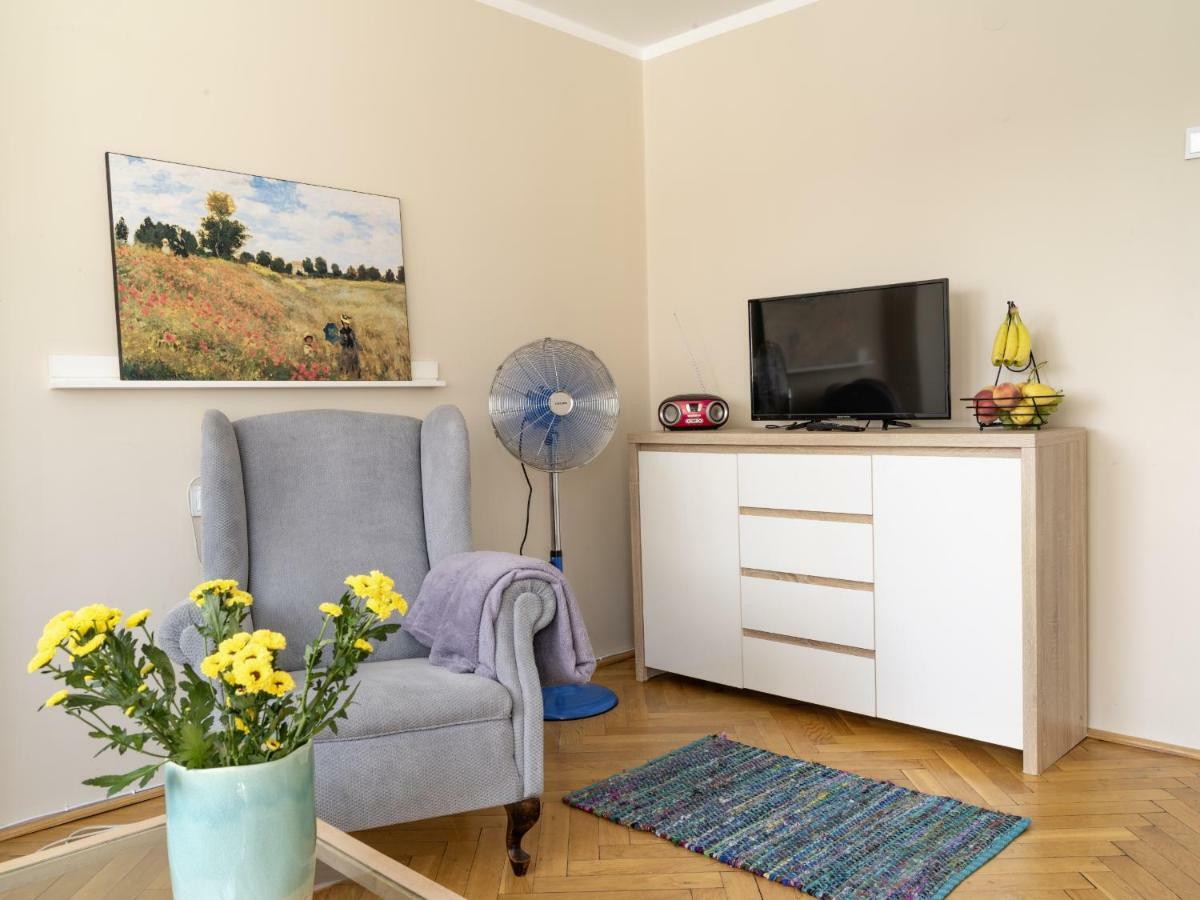 Ferienwohnung Apartament Chmielna 35 Warschau Exterior foto